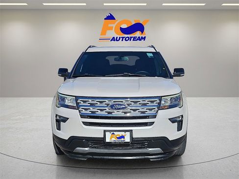 Used 2018 Ford Explorer XLT w/ Equipment Group 201A image 8