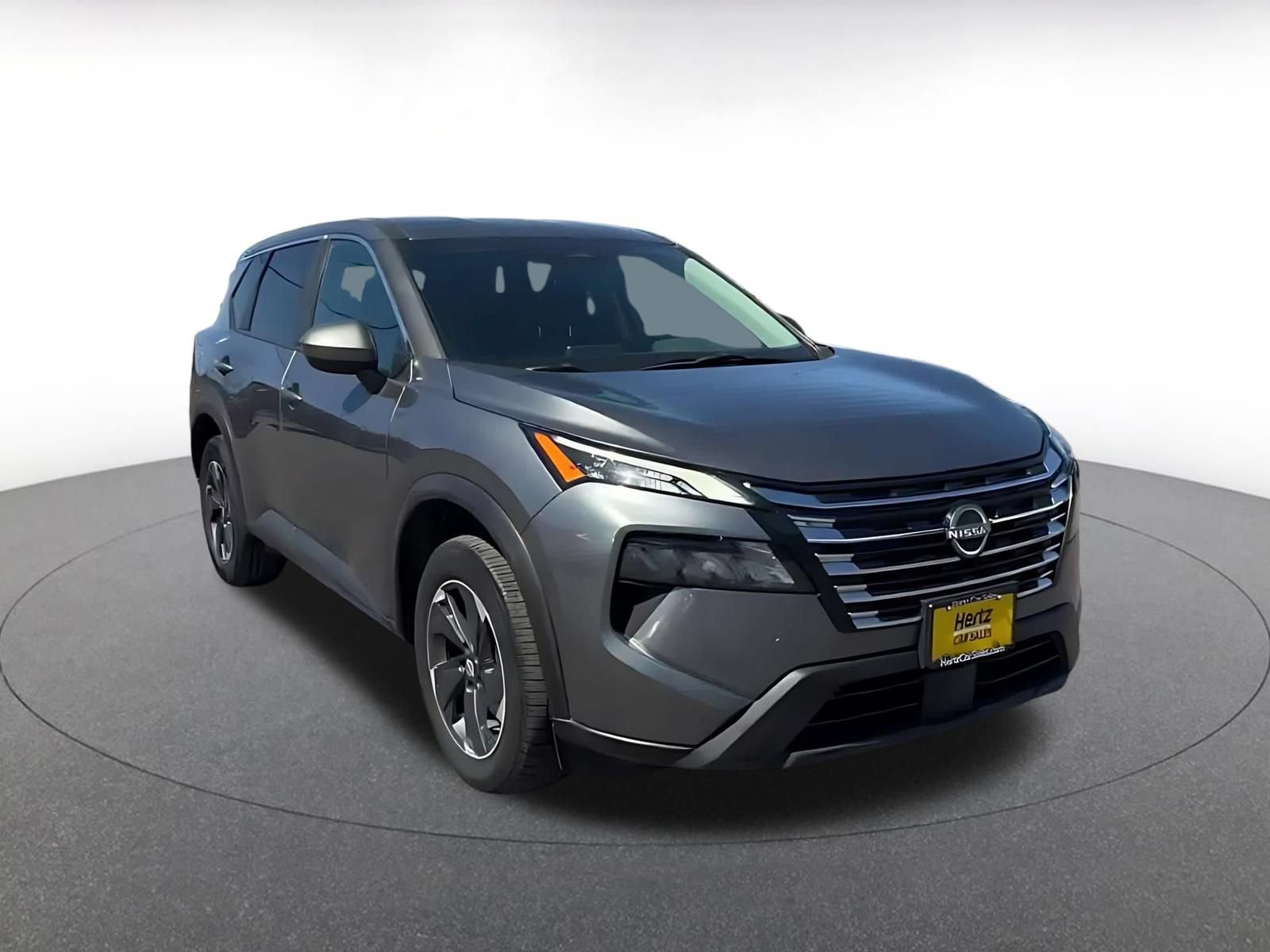 Used 2025 Nissan Rogue SV FWD image 3