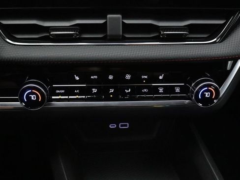 Used 2026 Chevrolet Equinox RS FWD image 27