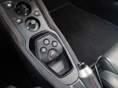 Used 2020 Lotus Evora RWD image 23