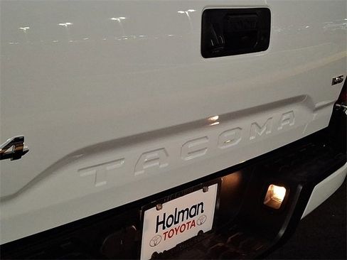 Certified 2023 Toyota Tacoma SR image 31