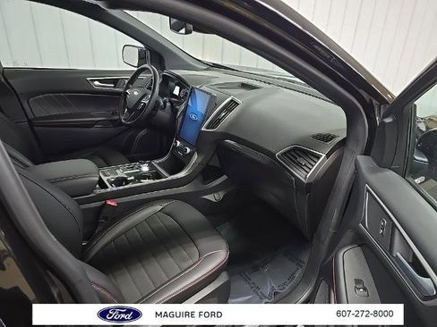 Certified 2022 Ford Edge ST-Line w/ Class II Trailer Tow Package image 18
