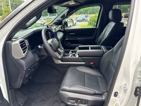 Used 2026 Toyota Tundra Limited AWD/4WD image 24