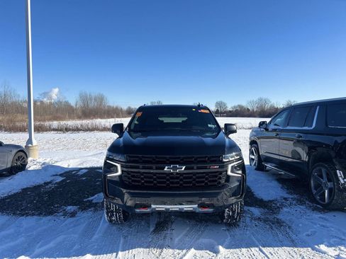Used 2023 Chevrolet Suburban Z71 w/ Off-Road Capability Package image 2