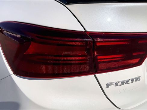 Used 2024 Kia Forte GT w/ GT2 Package image 28