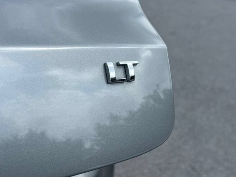Used 2025 Chevrolet TrailBlazer LT AWD/4WD image 17