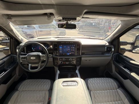 Used 2024 Ford F250 Limited w/ FX4 Off-Road Package image 16