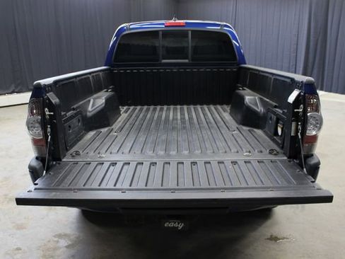 Used 2015 Toyota Tacoma 4x4 Double Cab w/ TRD Sport Package image 39
