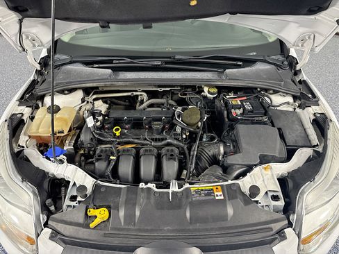 Used 2014 Ford Focus SE FWD image 27