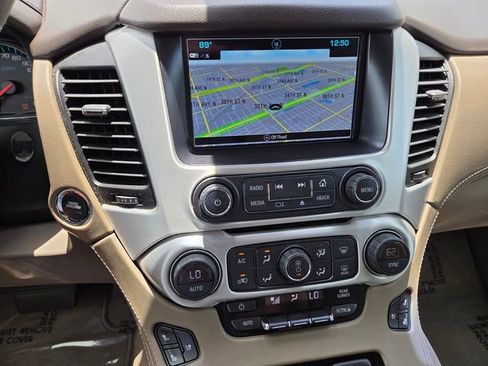 Used 2019 GMC Yukon XL SLT w/ Open Road Package RWD image 28