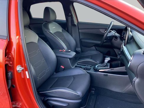 Used 2023 Kia Forte GT-Line w/ GT-Line Premium Package FWD image 9
