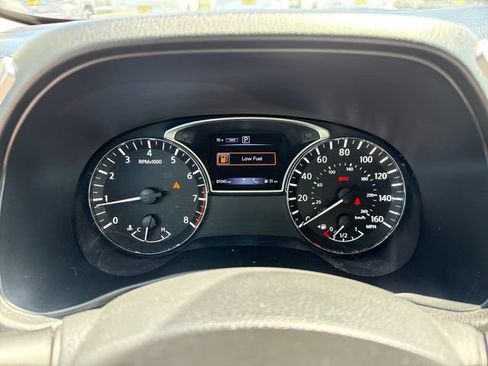 Used 2019 Nissan Pathfinder SL AWD/4WD image 19