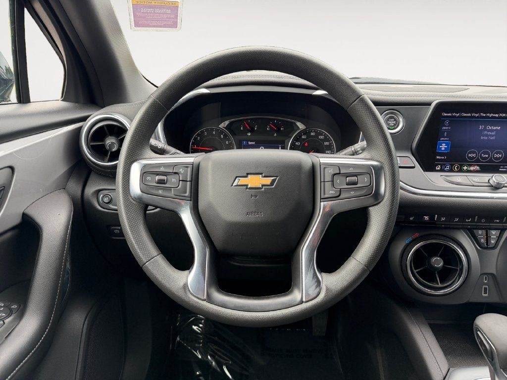 Used 2022 Chevrolet Blazer LT AWD/4WD image 14