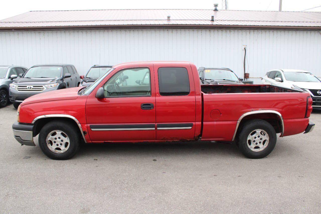 Used 2004 Chevrolet Silverado 1500 LS w/ Light Duty Power Package RWD image 1