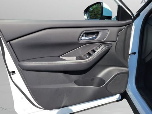 New 2026 Nissan Rogue SV AWD/4WD image 15