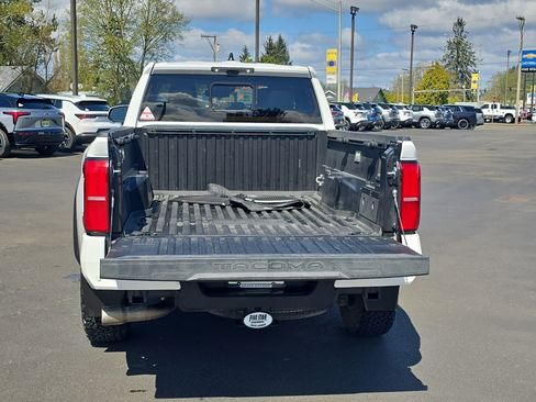 Certified 2024 Toyota Tacoma TRD Off-Road w/ TRD Off Road Premium Package AWD/4WD image 9