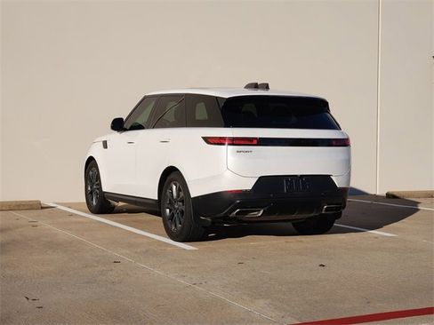 Used 2024 Land Rover Range Rover Sport SE image 5
