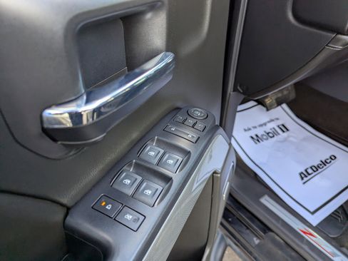 Used 2018 Chevrolet Silverado 1500 LTZ Z71 w/ LTZ Plus Package image 11