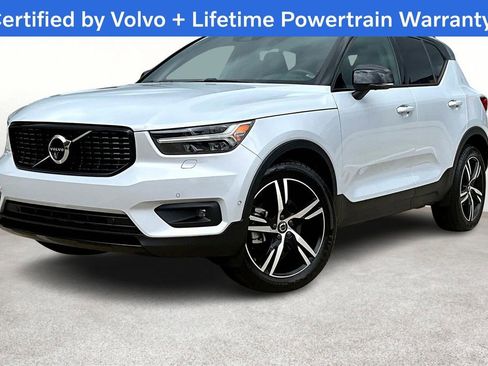 Used 2022 Volvo XC40 T5 R-Design image 14