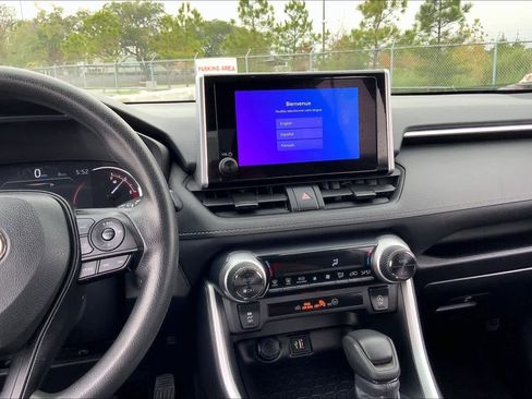 Used 2024 Toyota RAV4 XLE image 6