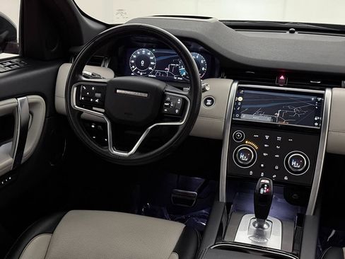Used 2022 Land Rover Discovery Sport SE R-Dynamic image 28