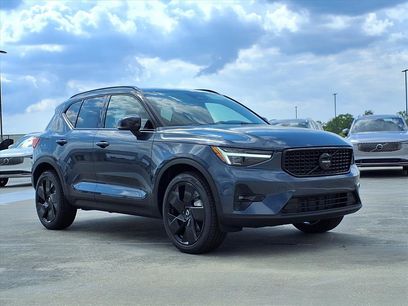 New 2026 Volvo XC40 B5 Ultra w/ Protection Package Premier