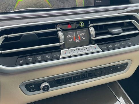 Used 2022 BMW X5 xDrive40i w/ Parking Assistance Package image 21