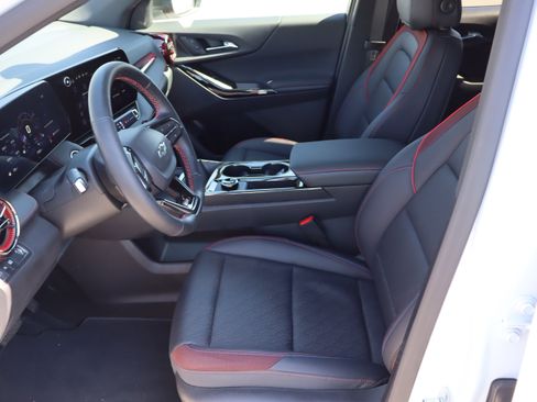 Used 2025 Chevrolet Equinox RS w/ Safety and Technology Package image 16