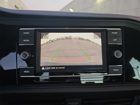 Used 2024 Volkswagen Jetta SE image 22