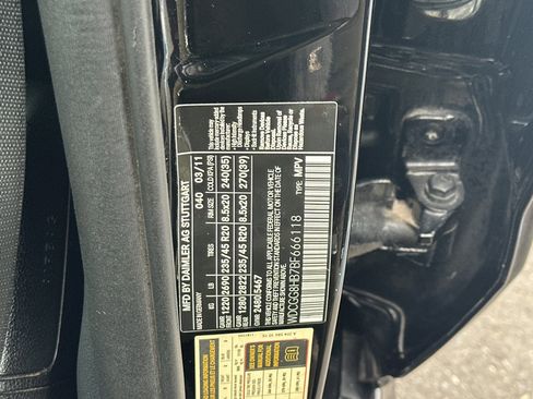 Used 2011 Mercedes-Benz GLK 350 4MATIC image 20