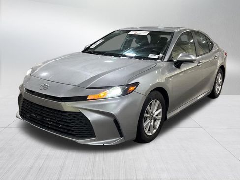 Certified 2025 Toyota Camry LE image 3