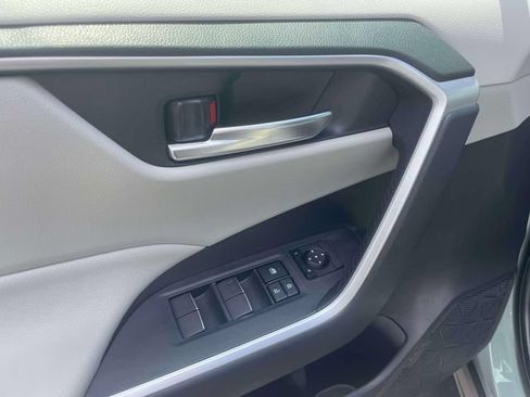 Used 2023 Toyota RAV4 XLE w/ Convenience Package AWD/4WD image 17