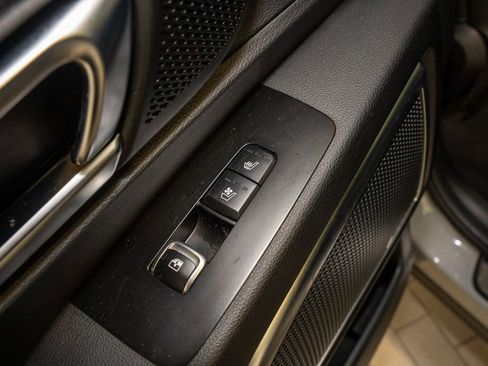 Used 2022 Kia Telluride SX w/ SX Prestige Package image 12