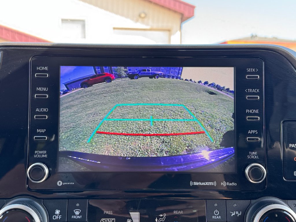 Certified 2021 Toyota Highlander XLE AWD/4WD image 22