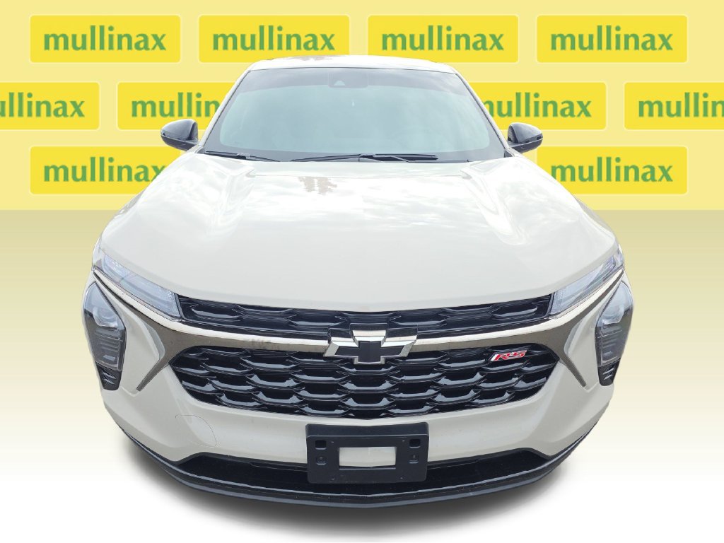 Used 2026 Chevrolet Trax RS FWD image 16