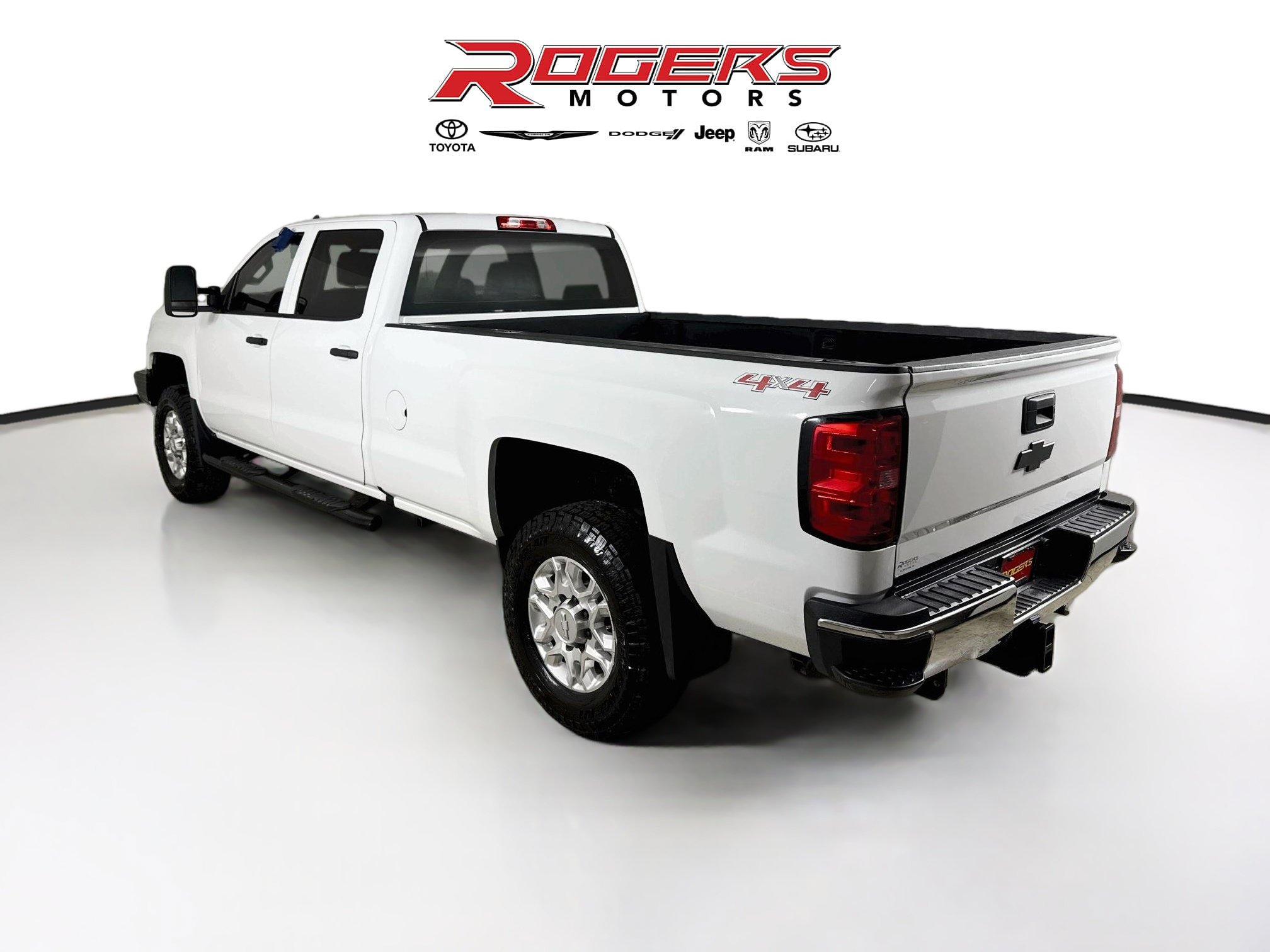Used 2017 Chevrolet Silverado 3500 W/T w/ Snow Plow Prep Package AWD/4WD image 6