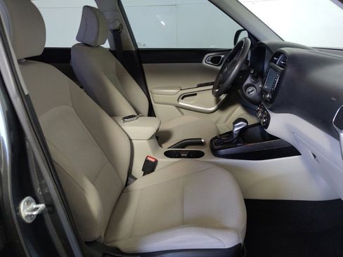 Used 2020 Kia Soul LX FWD image 21