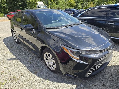 Used 2024 Toyota Corolla LE FWD image 4