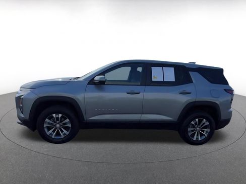 Used 2025 Chevrolet Equinox LT FWD image 8