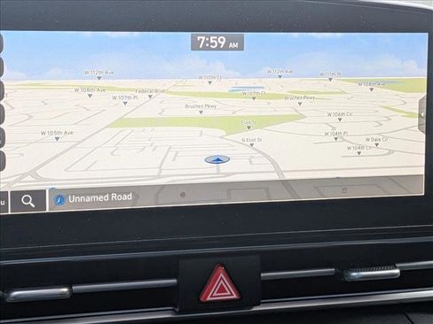 Used 2022 Hyundai Elantra Limited FWD image 13