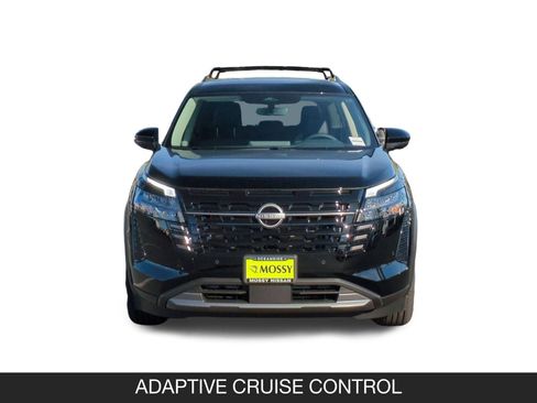 New 2026 Nissan Pathfinder SL image 4