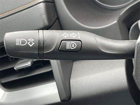 Used 2021 GMC Terrain SLT w/ Elevation Edition image 34