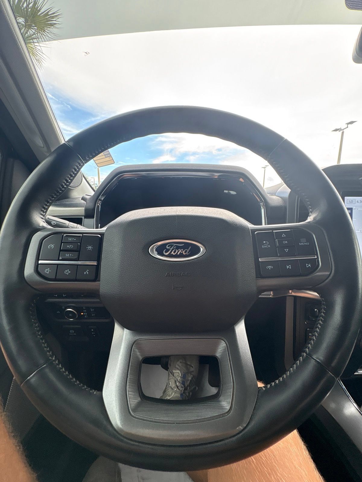 Used 2022 Ford F150 Lariat AWD/4WD image 23