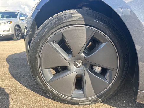 Used 2023 Tesla Model 3 Standard Range image 28