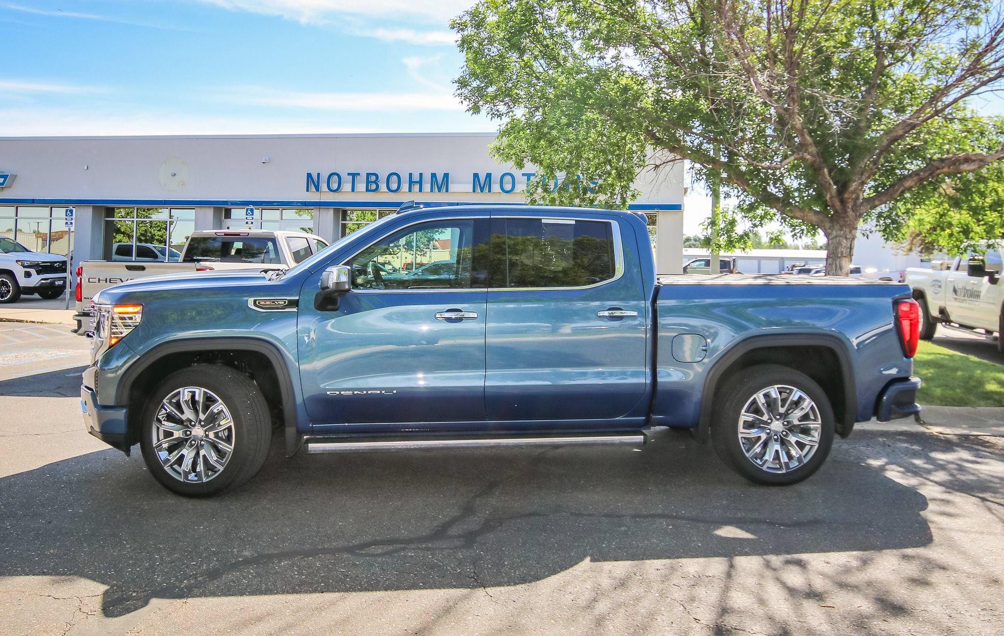 Used 2025 GMC Sierra 1500 Denali w/ Denali Reserve Package AWD/4WD 360° Tour