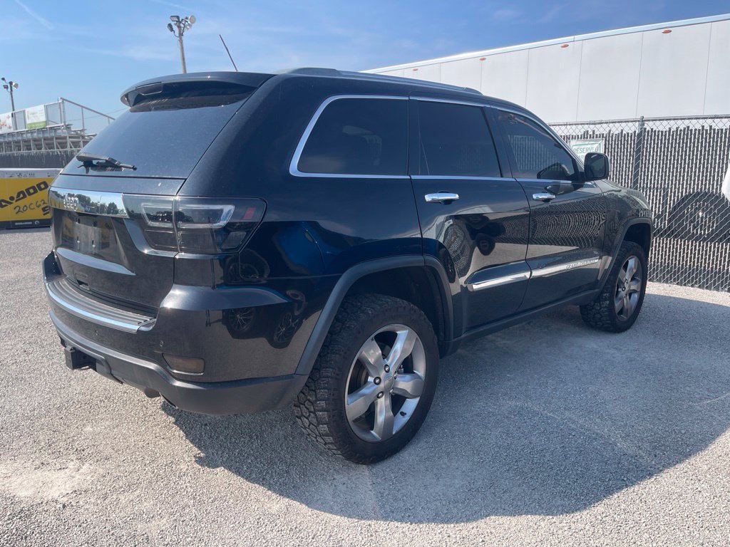 Used 2013 Jeep Grand Cherokee Overland AWD/4WD image 6