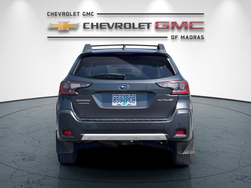 Used 2023 Subaru Outback Limited AWD/4WD image 4