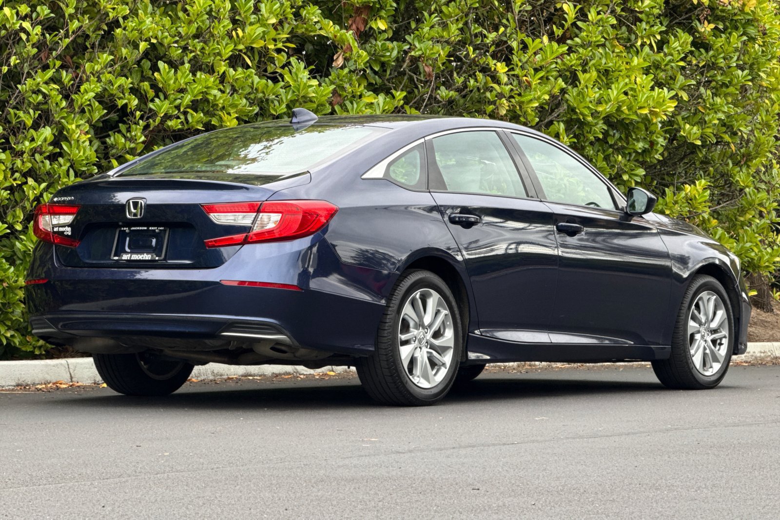 Used 2018 Honda Accord LX image 4