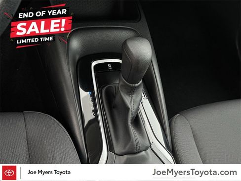 Used 2025 Toyota Corolla LE image 18