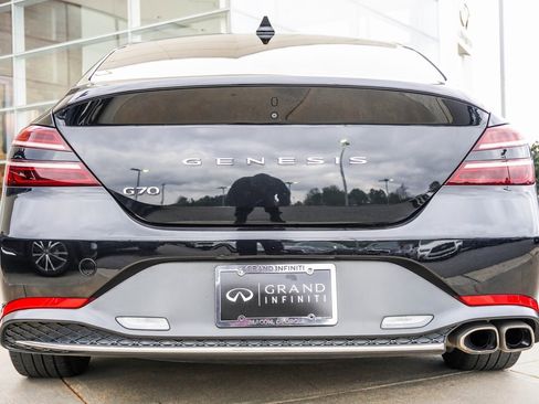Used 2022 Genesis G70 2.0T image 11
